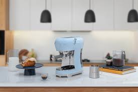 Cafetera Espresso Manual  Smeg 50's style - Jemaq