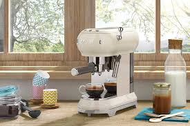 Cafetera Espresso Manual  Smeg 50's style - Jemaq